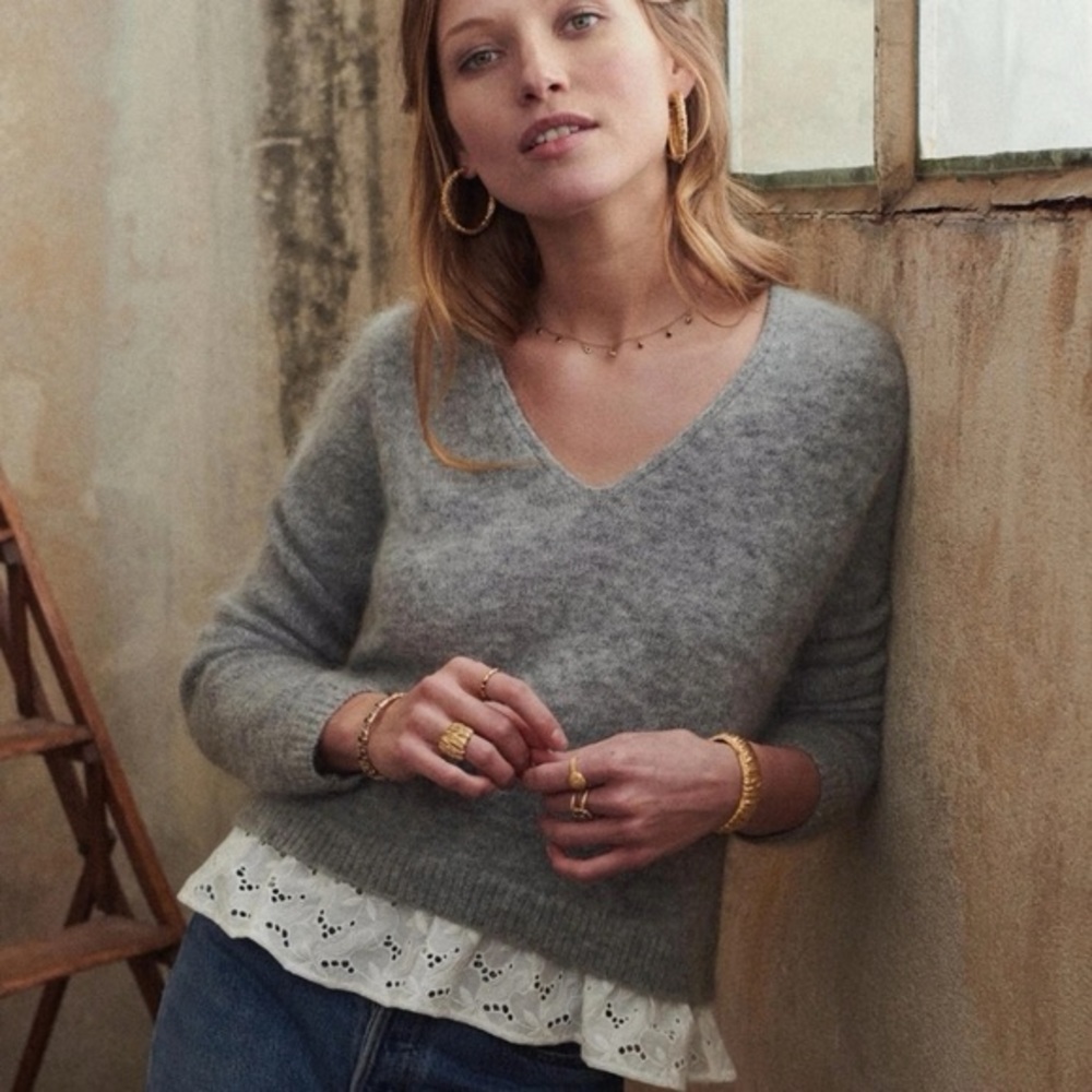 Sézane Grey V-Neck Sweater with Eyelet Trim
